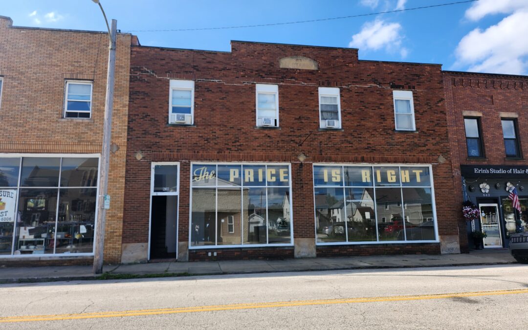 638 W. Tuscarawas Approx. 5,000 sq ft. For Lease $ 2750 a month